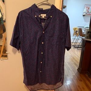GAP Men's Navy and Red Floral Casual Button Down Shirt